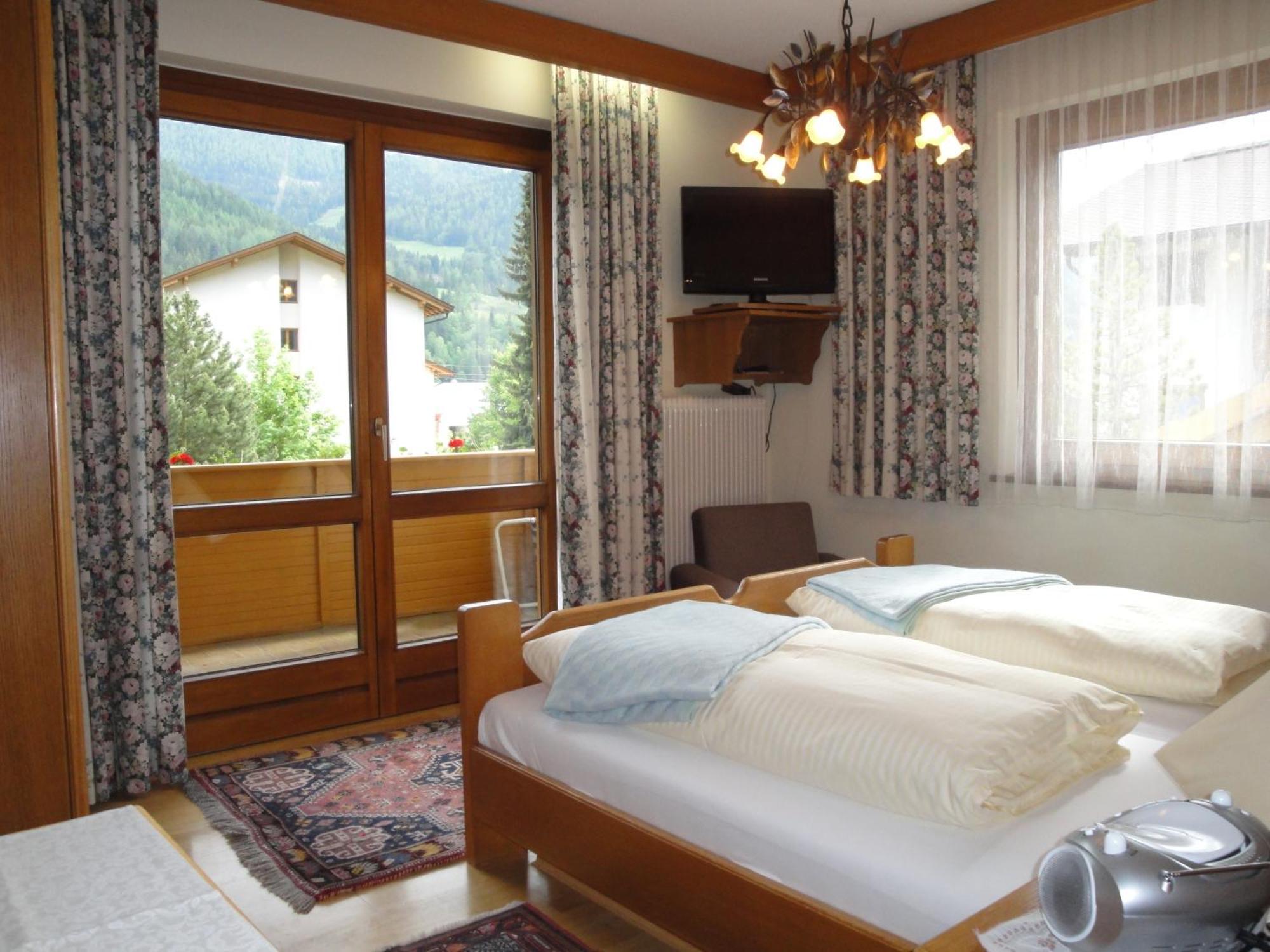 Pension & Appartement Steinwender Бад Кляйнкирххайм Экстерьер фото