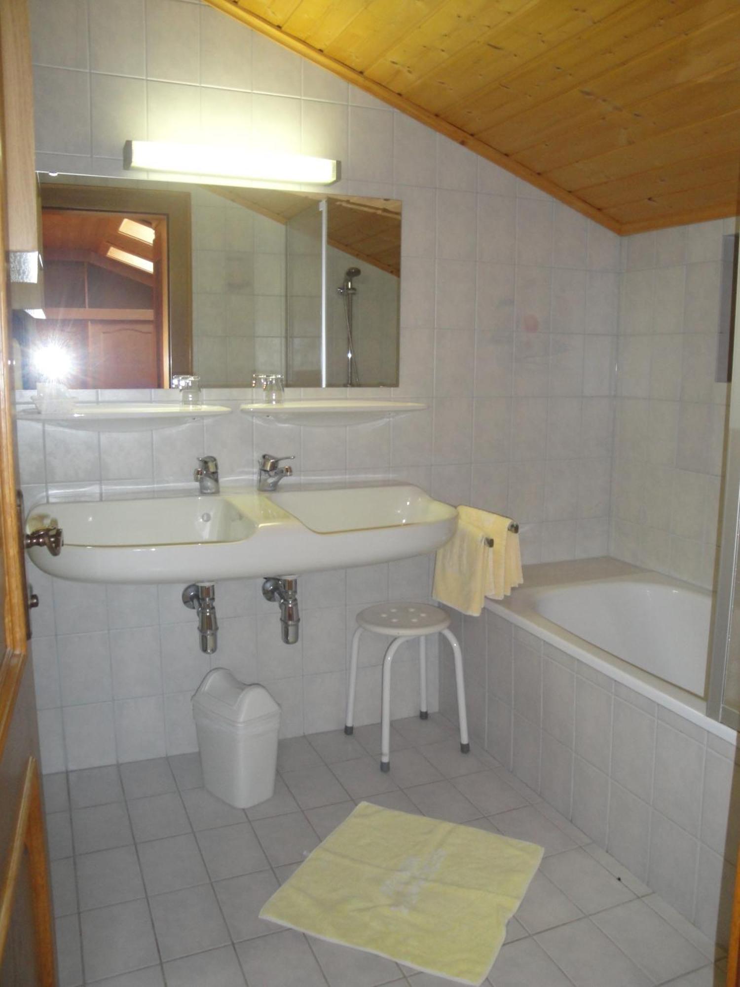 Pension & Appartement Steinwender Бад Кляйнкирххайм Экстерьер фото